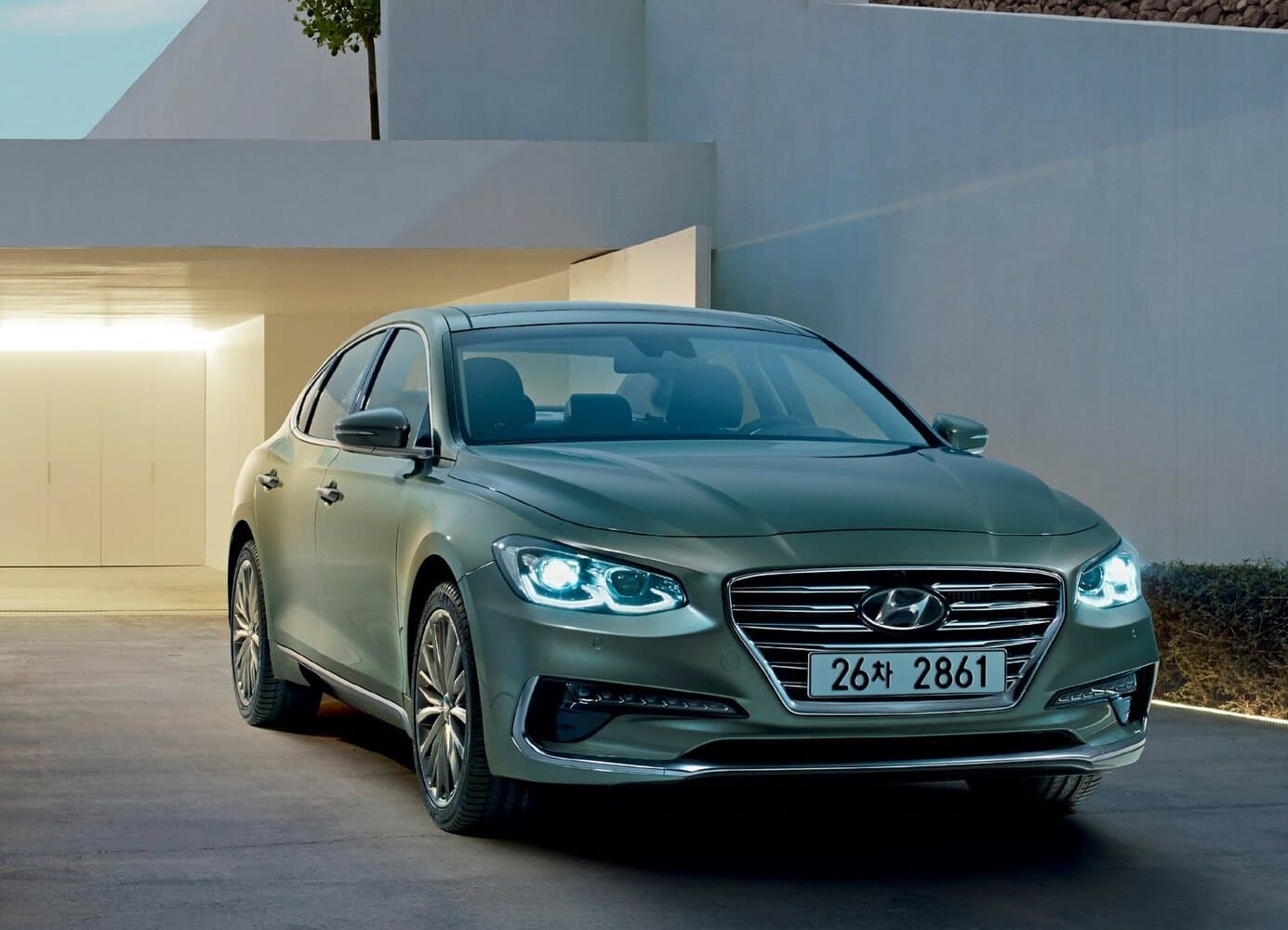 Hyundai Azera III Седан, фото 3