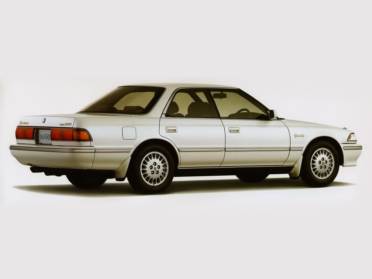 Toyota Mark II VI (X80) Седан-хардтоп, фото 5