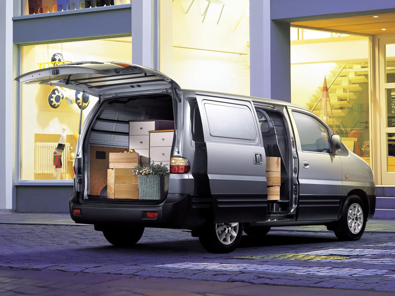 Hyundai H-1 I Рестайлинг Фургон, фото 2