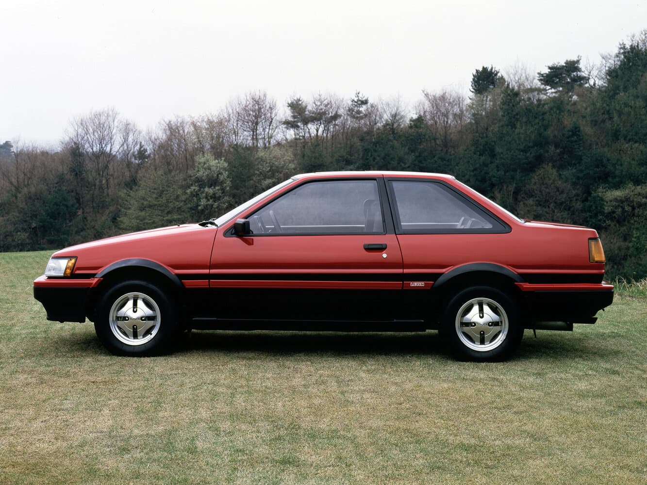 Toyota Corolla Levin IV (AE85/AE86) Купе, фото 2