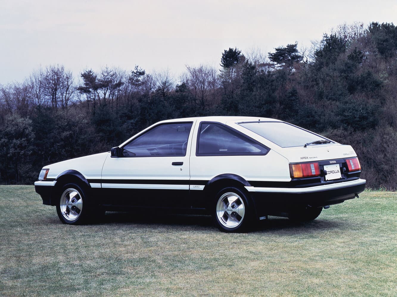Toyota Corolla Levin IV (AE85/AE86) Хэтчбек 3 дв., фото 4