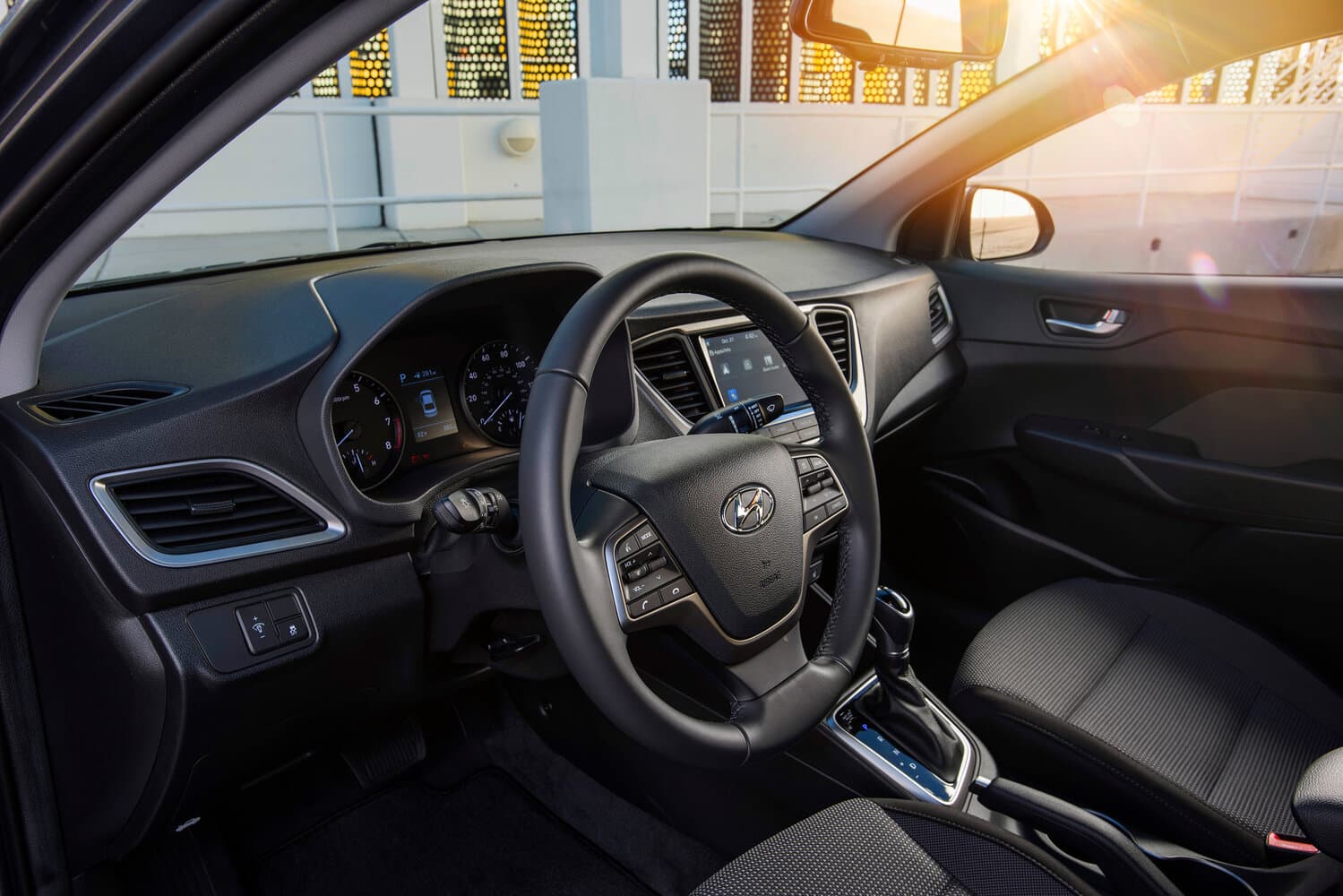 Hyundai Accent V Седан, фото 12