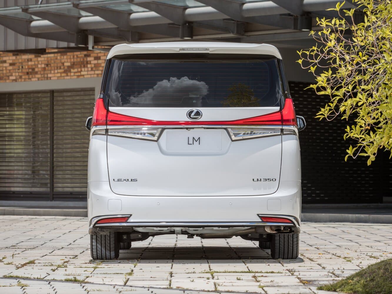 Lexus LM I Минивэн, фото 4