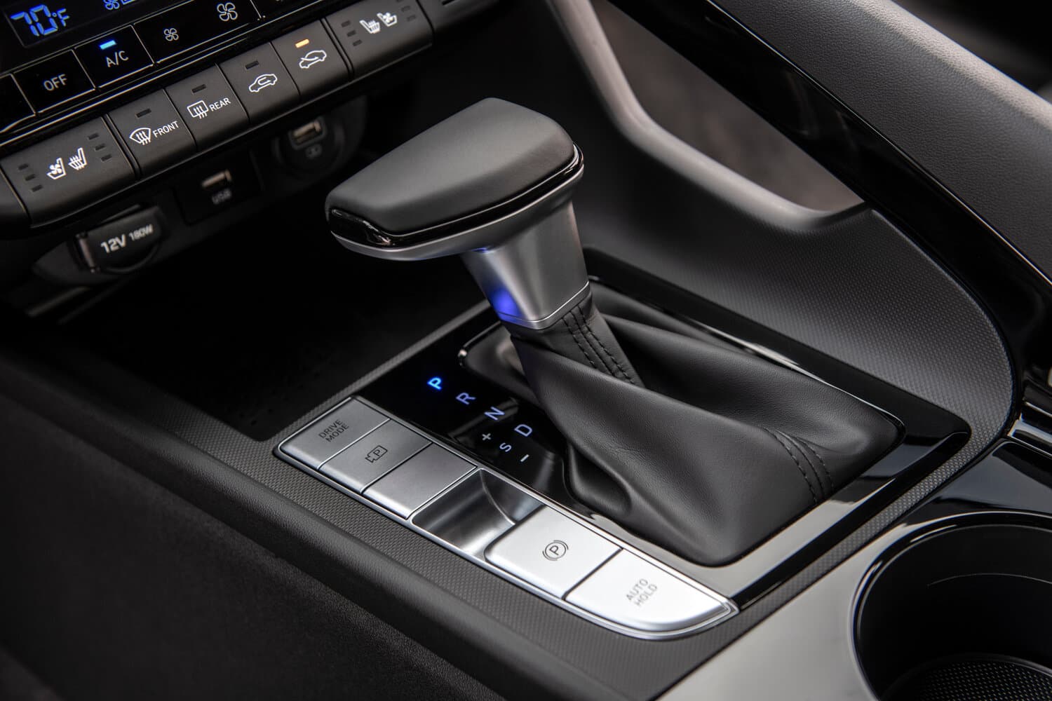Hyundai Elantra VII (CN7) Седан, фото 11