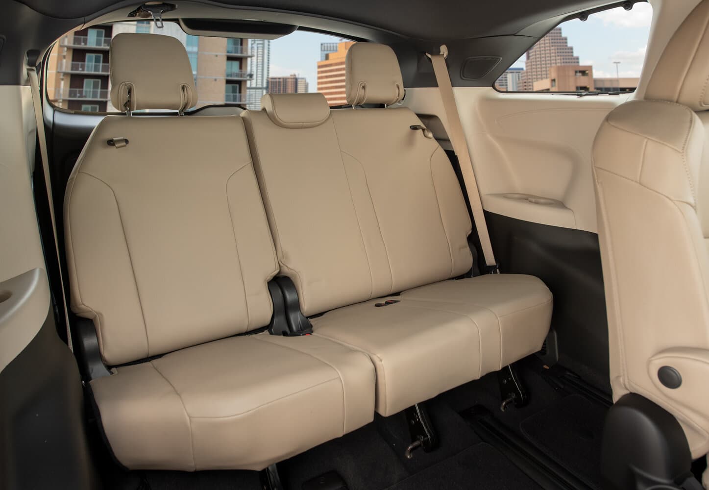 Toyota Sienna IV Минивэн, фото 11