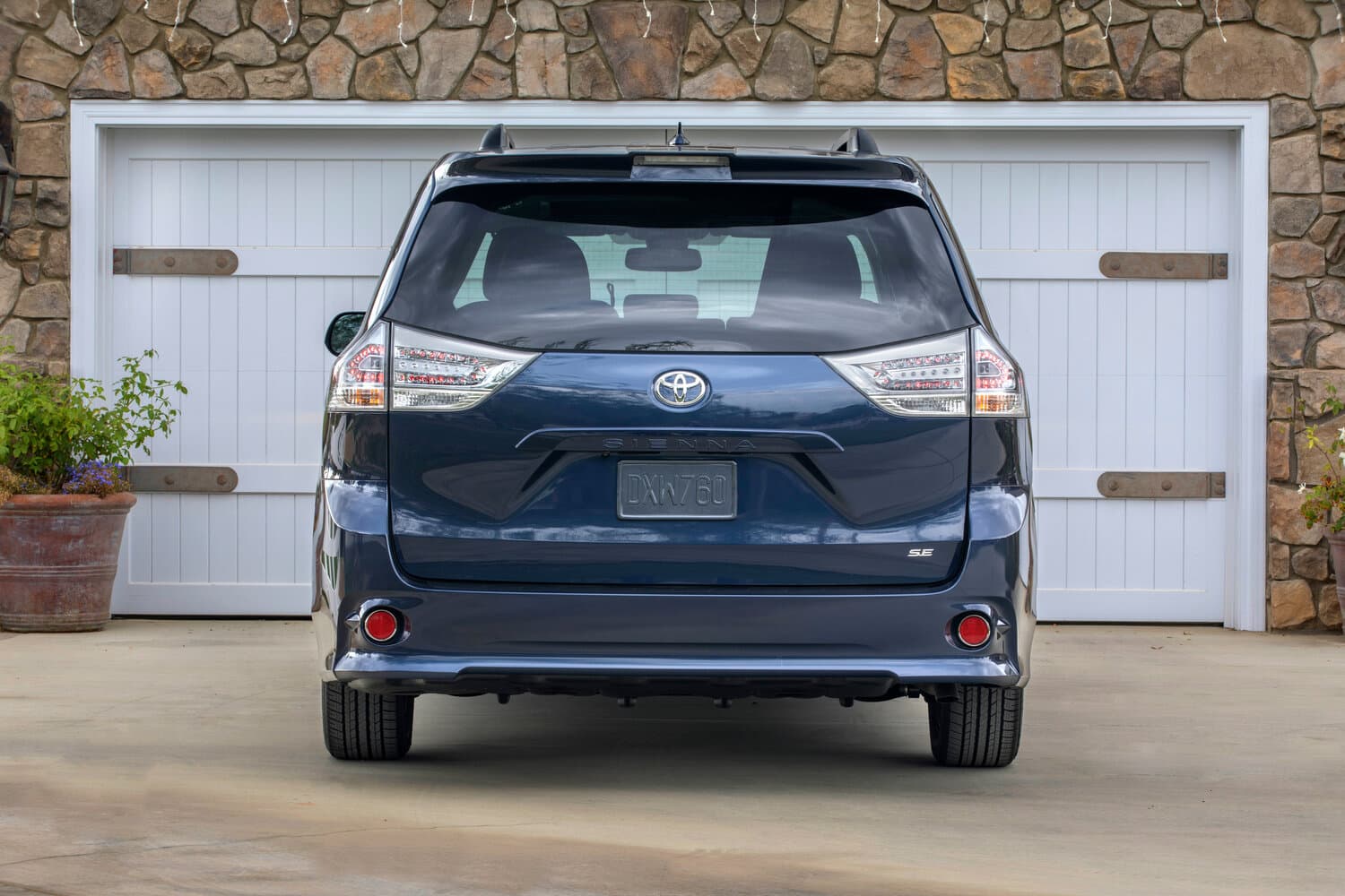 Toyota Sienna III Рестайлинг 2 Минивэн, фото 4
