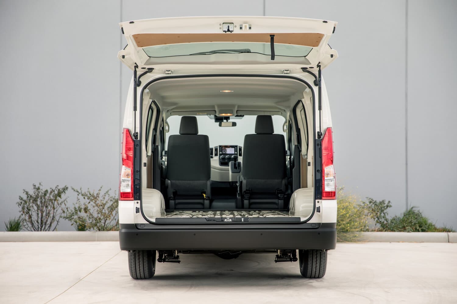 Toyota HiAce H300 Фургон, фото 8