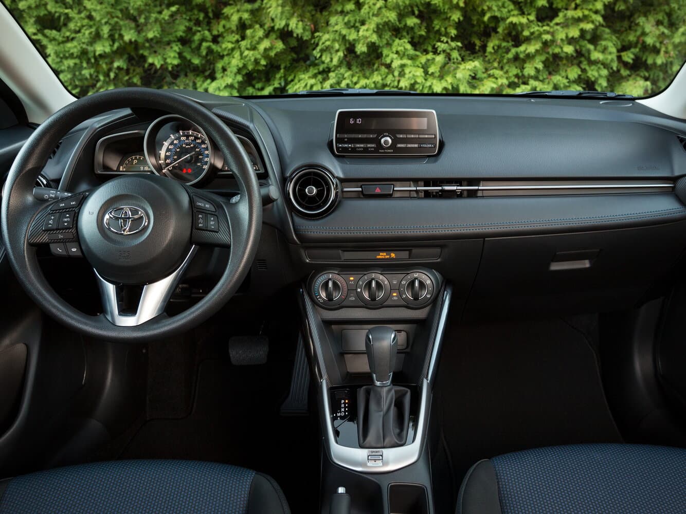 Toyota Yaris DJ/DL Седан, фото 5
