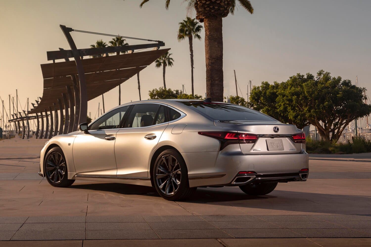 Lexus LS V Рестайлинг Седан, фото 5