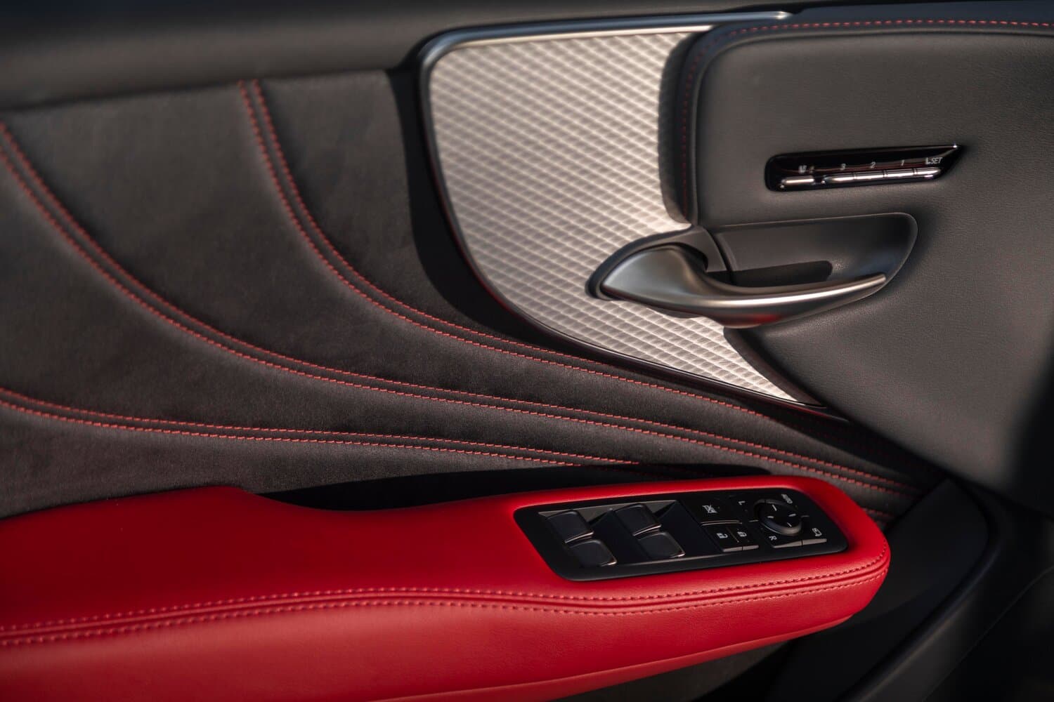 Lexus LS V Рестайлинг Седан, фото 8