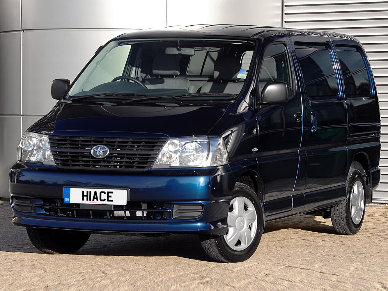 Toyota HiAce XH10 Рестайлинг Фургон, фото 3