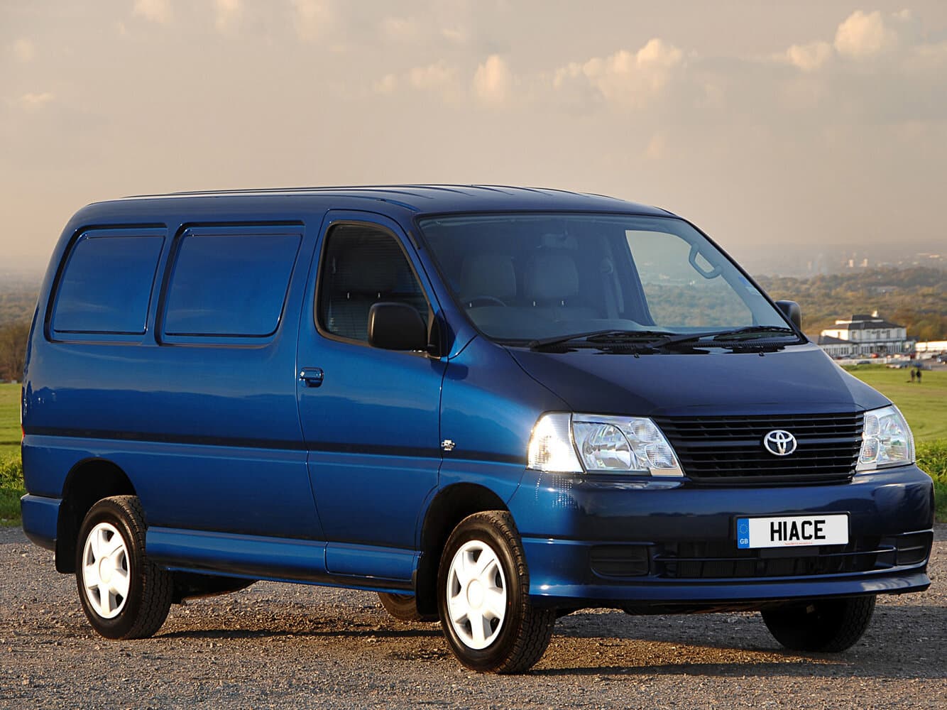 Toyota HiAce XH10 Рестайлинг Фургон, фото 1