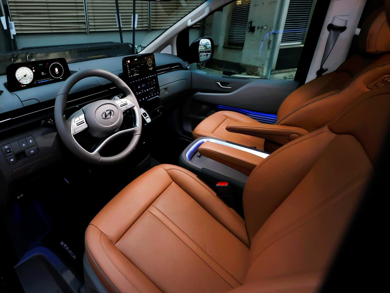 Hyundai Staria  Минивэн, фото 12