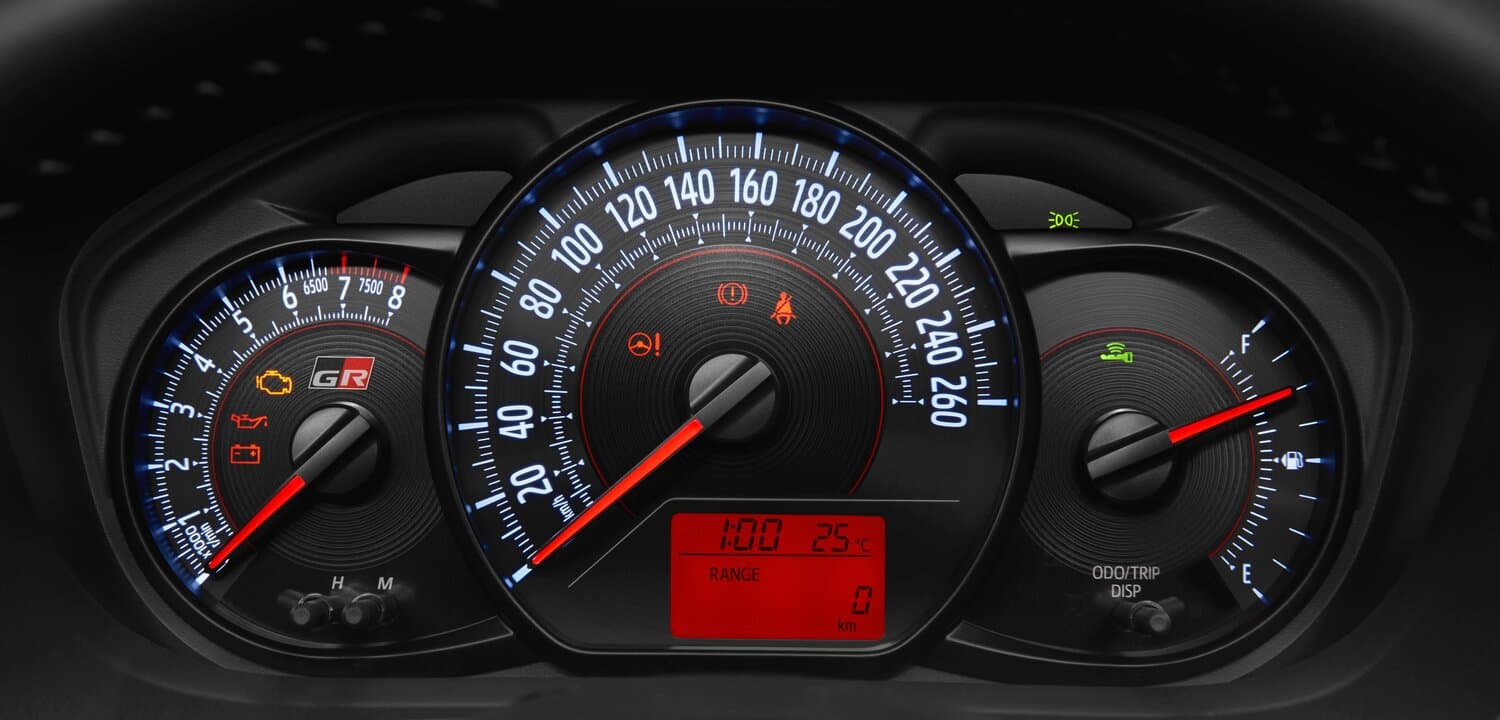 Toyota Vitz III (XP130) Рестайлинг Хэтчбек 3 дв. GRMN, фото 6