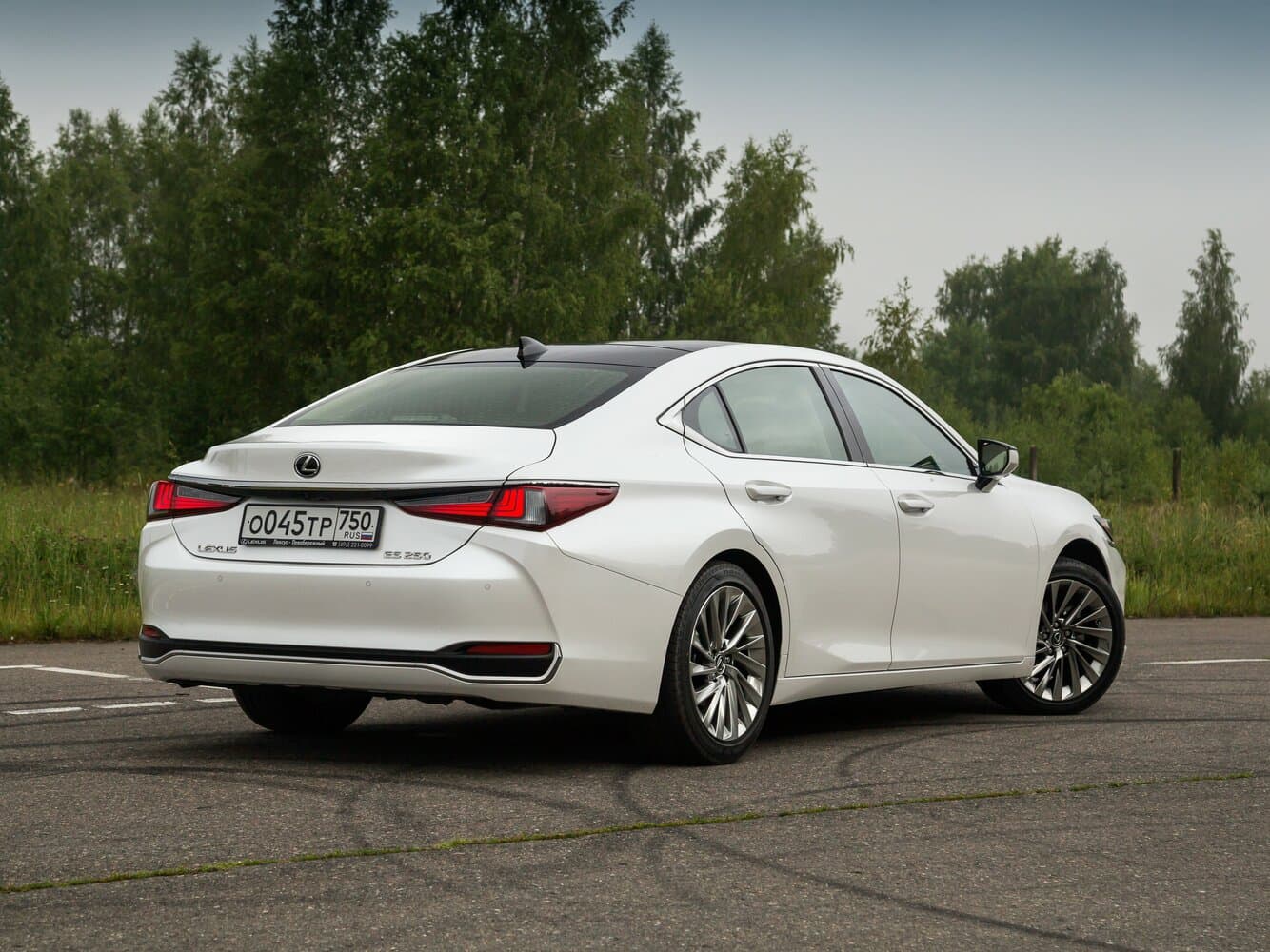 Lexus ES VII Рестайлинг Седан, фото 24
