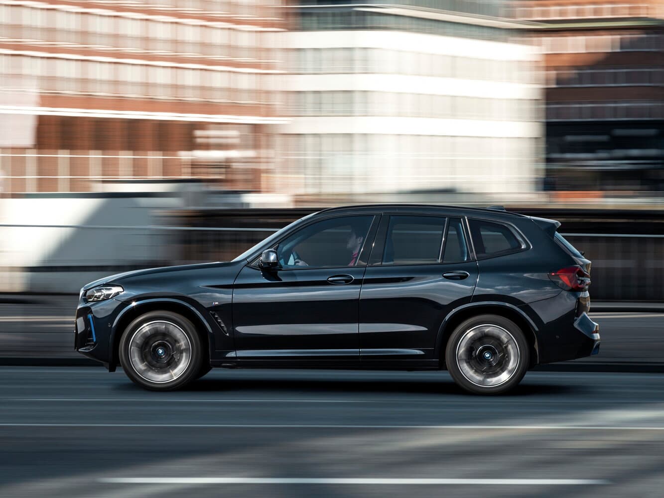 BMW iX3 I (G08) Рестайлинг Внедорожник 5 дв., фото 2