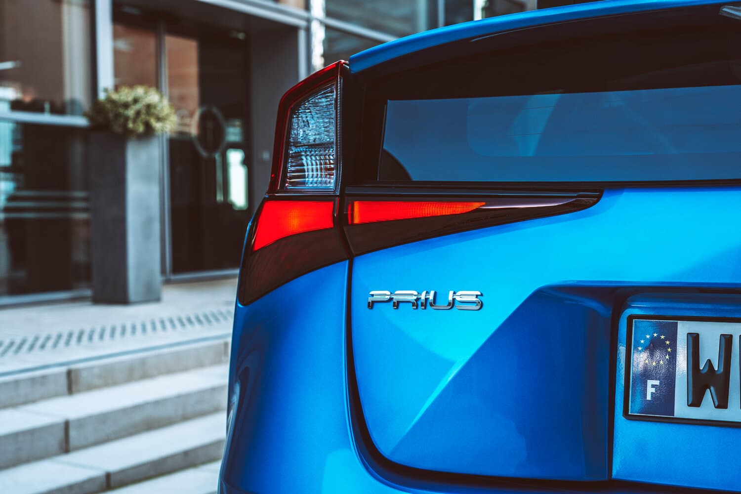 Toyota Prius IV Рестайлинг (XW50) Лифтбек, фото 14