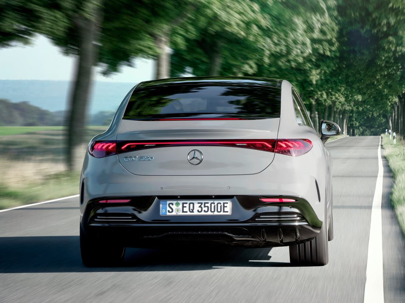 Mercedes-Benz EQE Седан, фото 4