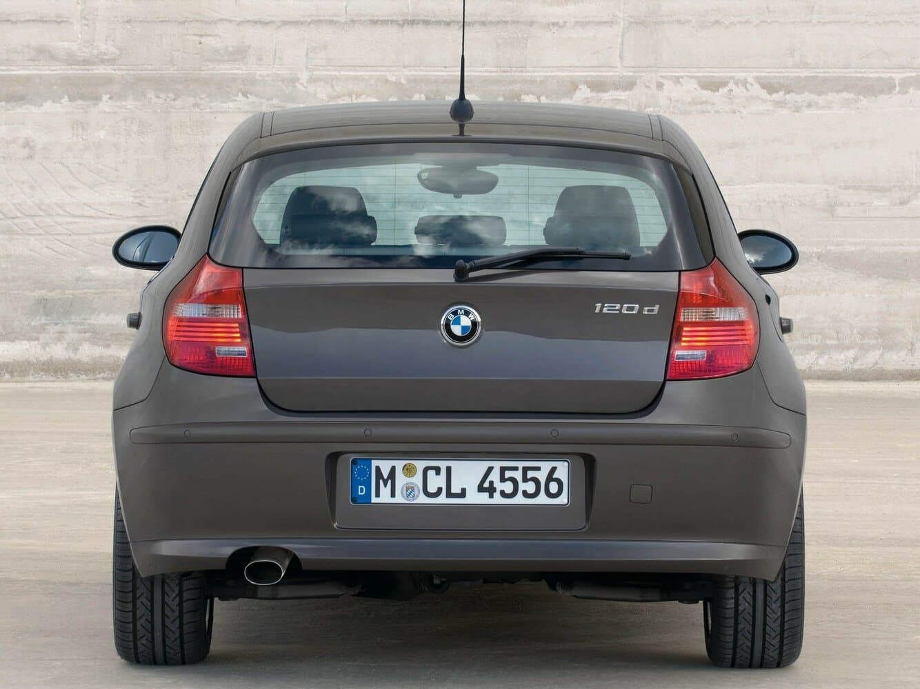 BMW 1 series I (E81/E82/E87/E88) Рестайлинг Хэтчбек 5 дв., фото 4