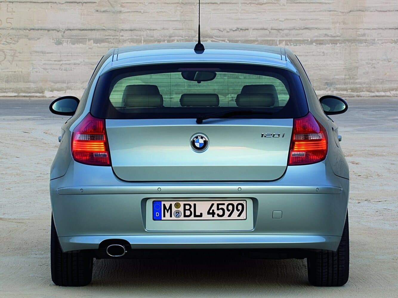 BMW 1 series I (E81/E82/E87/E88) Рестайлинг Хэтчбек 3 дв., фото 4