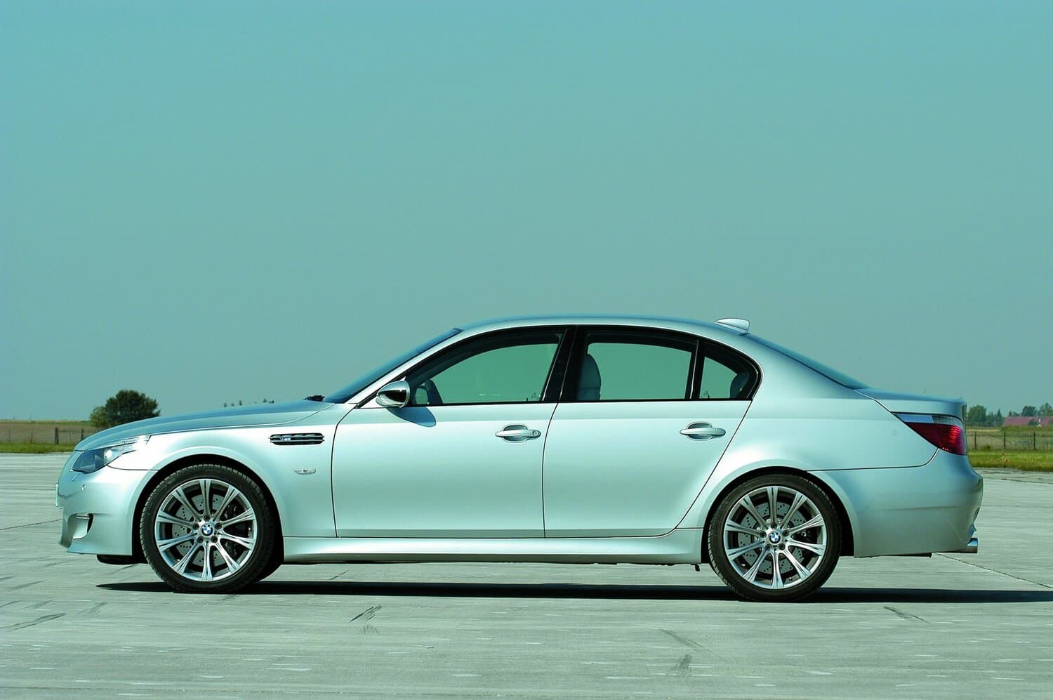BMW M5 IV (E60/E61) Седан, фото 2