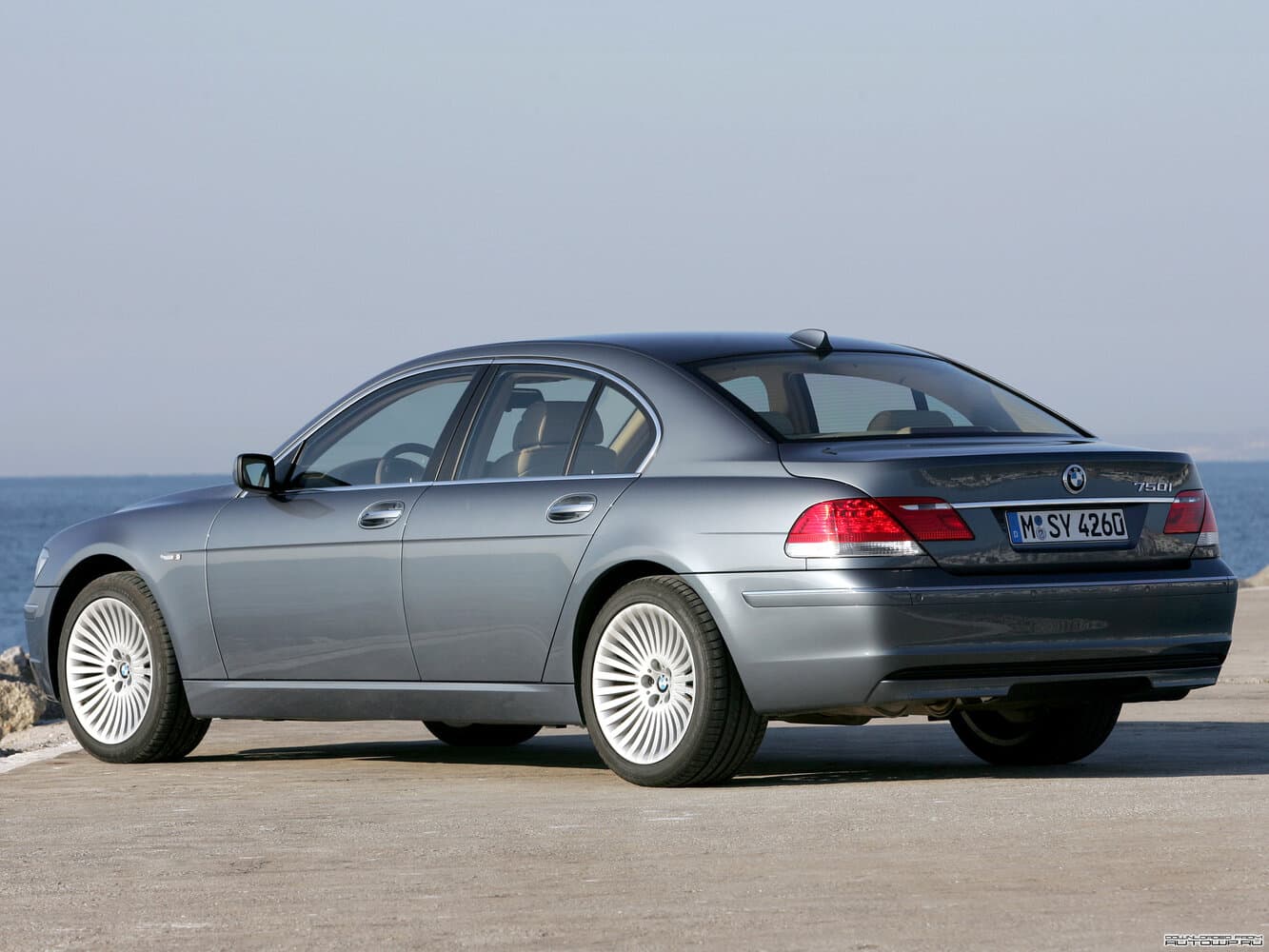 BMW 7 series IV (E65/E66) Рестайлинг Седан, фото 5