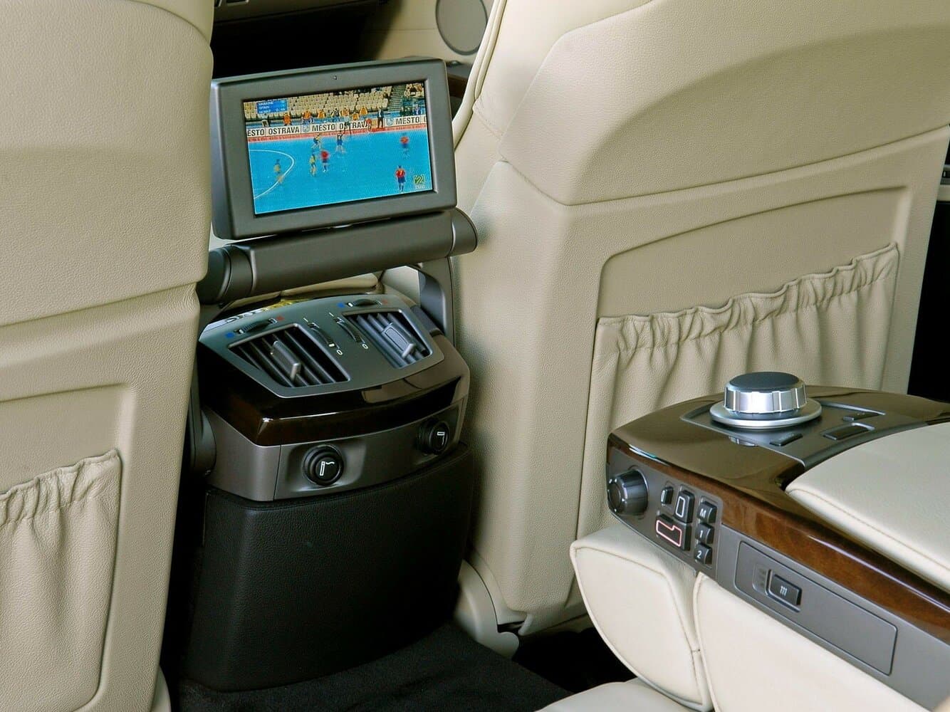 BMW 7 series IV (E65/E66) Рестайлинг Седан Long, фото 16
