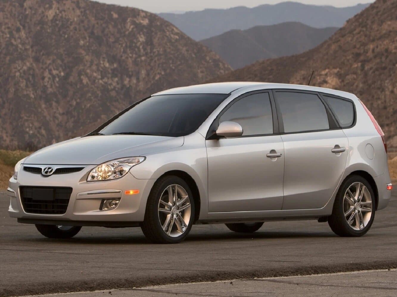 Hyundai Elantra IV (HD) Универсал 5 дв.