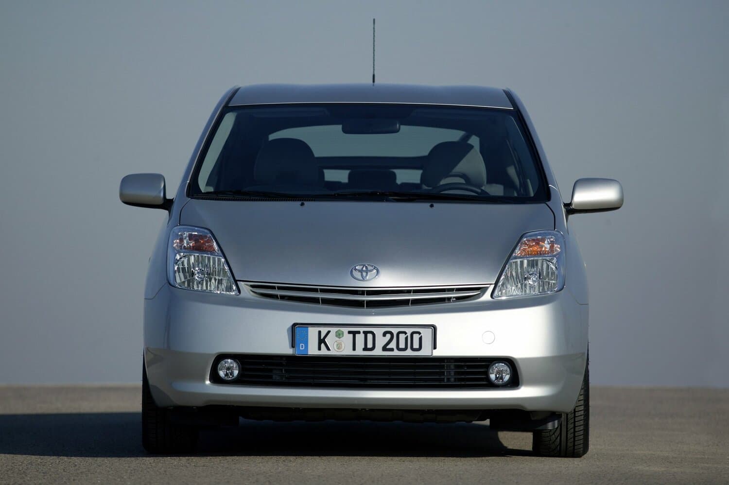 Toyota Prius II (XW20) Лифтбек, фото 3