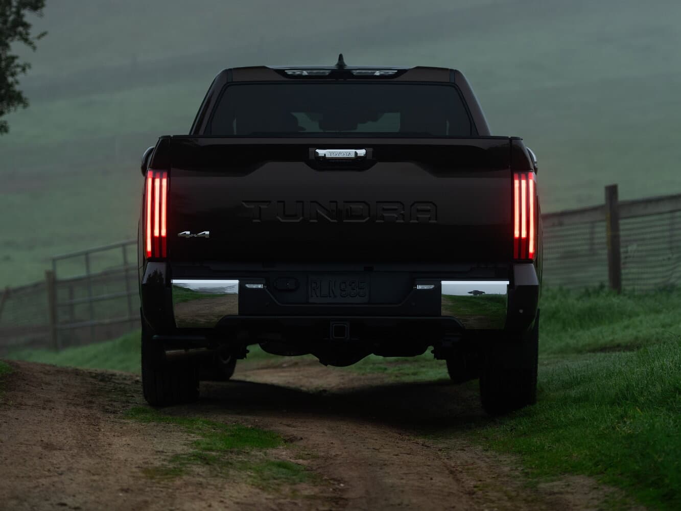 Toyota Tundra III Пикап Двойная кабина Crew Max, фото 4