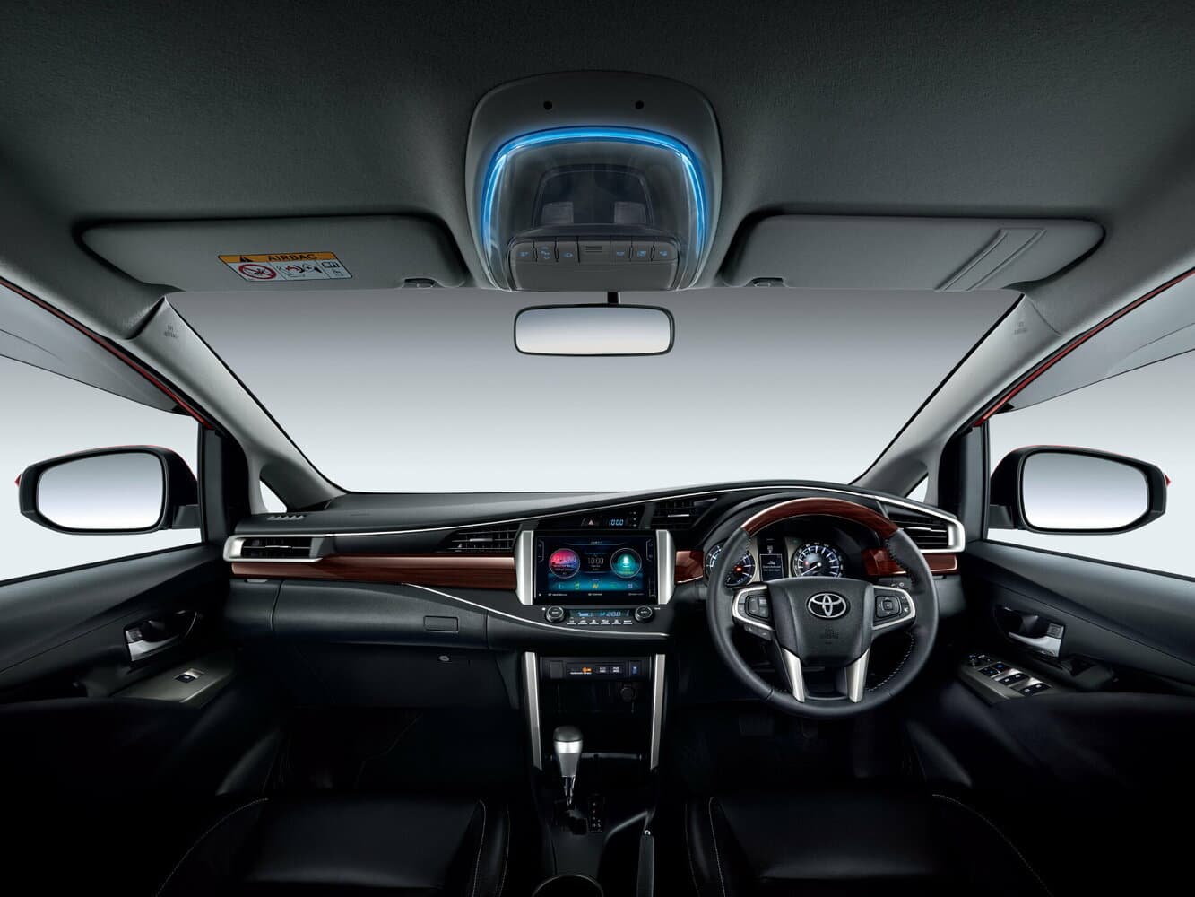 Toyota Innova II Компактвэн, фото 10