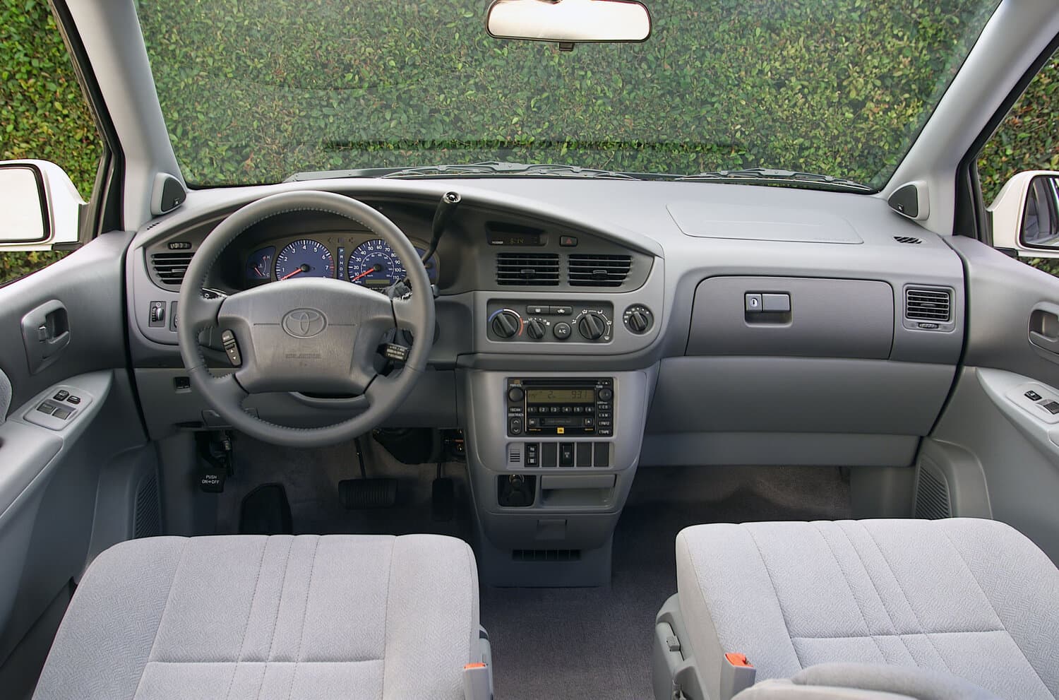 Toyota Sienna I Рестайлинг Минивэн, фото 5