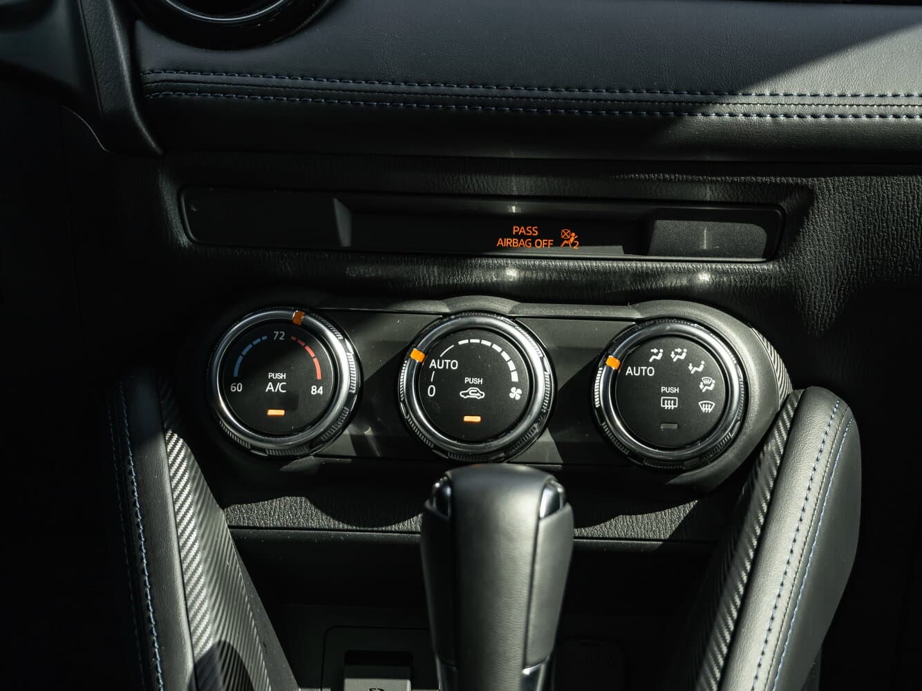 Toyota Yaris DJ/DL Хэтчбек 5 дв., фото 15