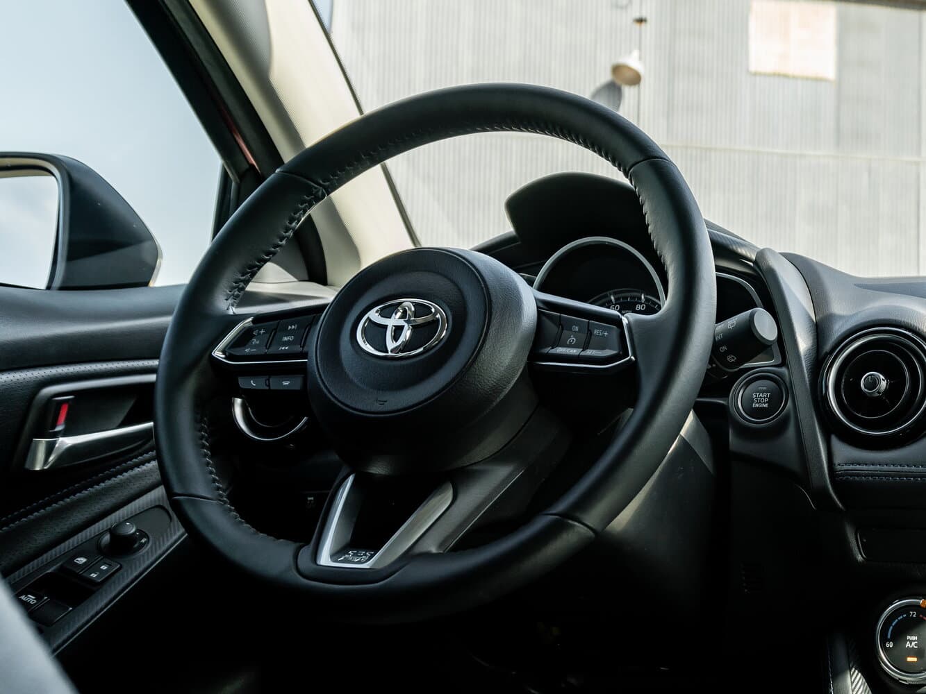 Toyota Yaris DJ/DL Хэтчбек 5 дв., фото 9