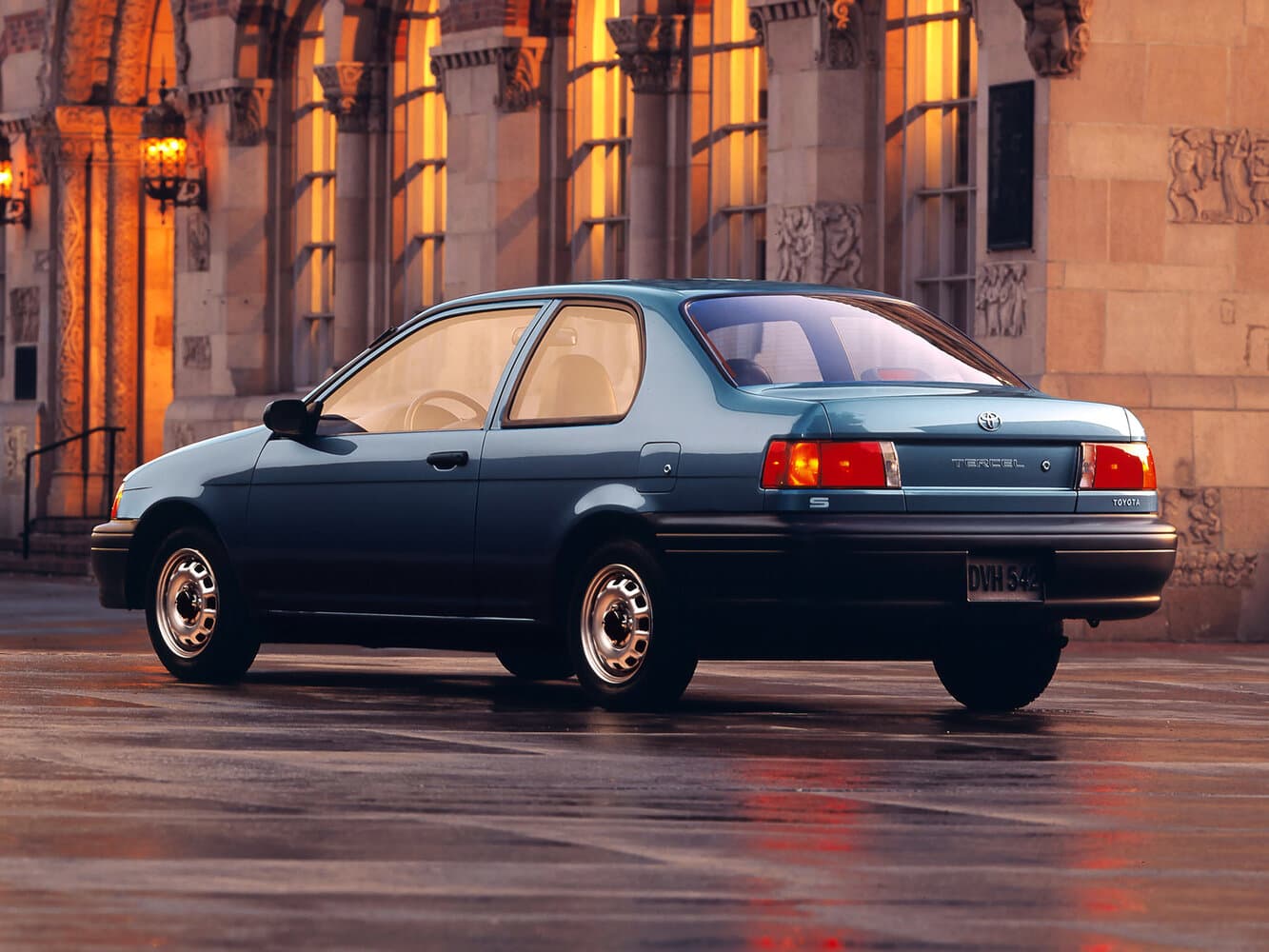 Toyota Tercel IV (L40) Седан 2 дв., фото 3