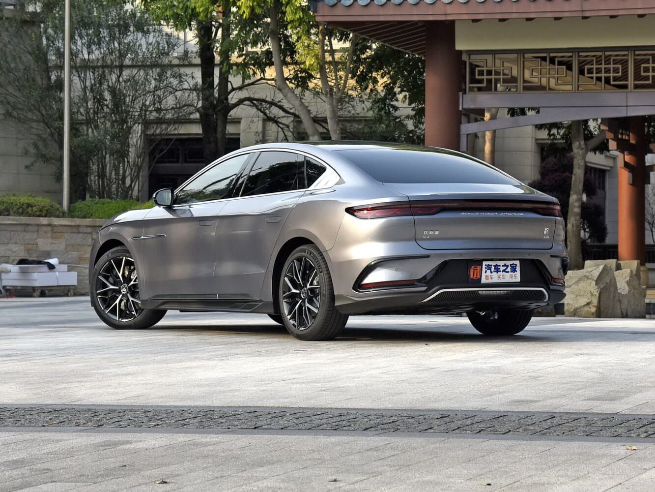 BYD Han I Рестайлинг Седан EV, фото 5