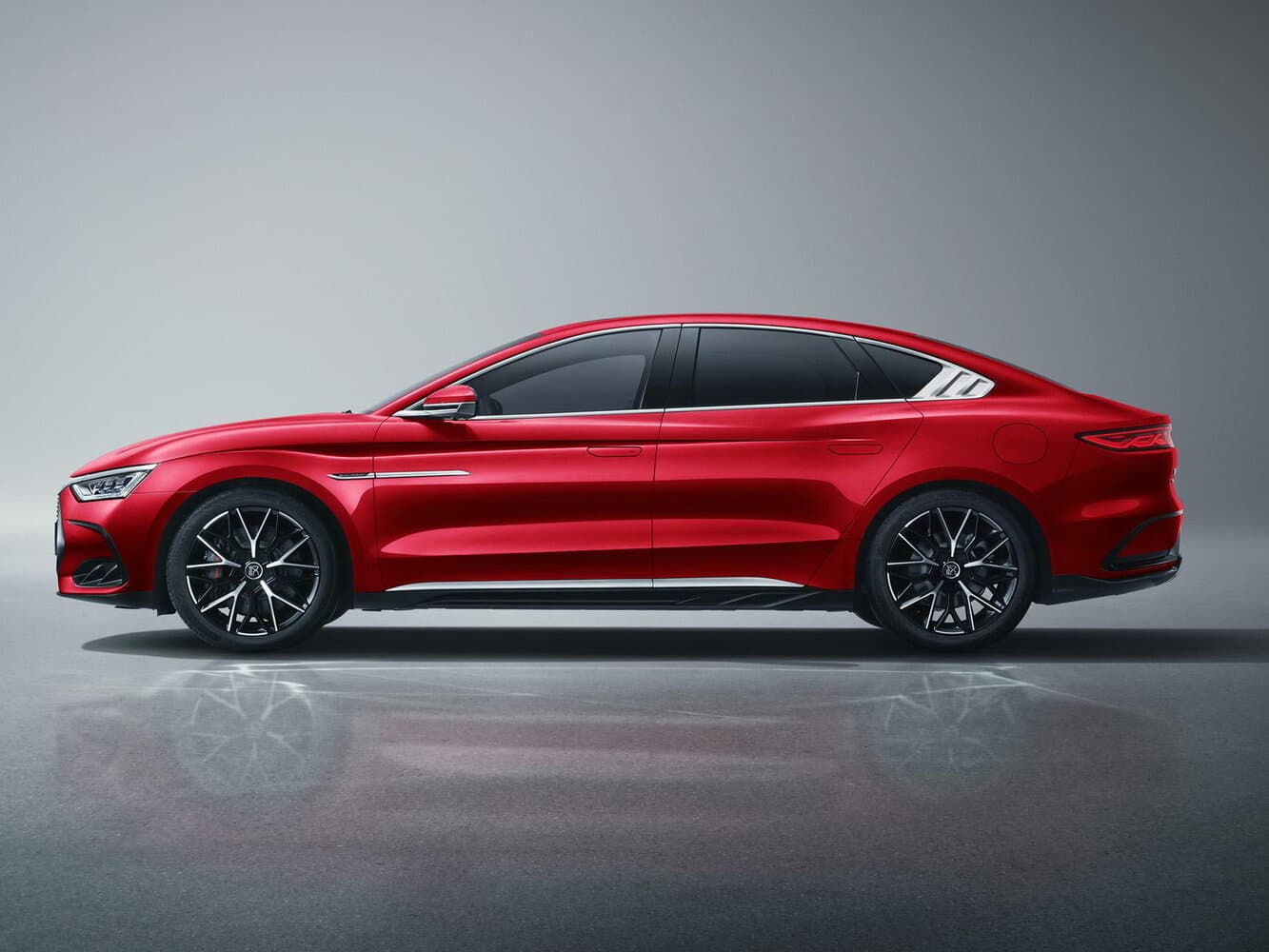 BYD Han I Рестайлинг Седан DM, фото 2