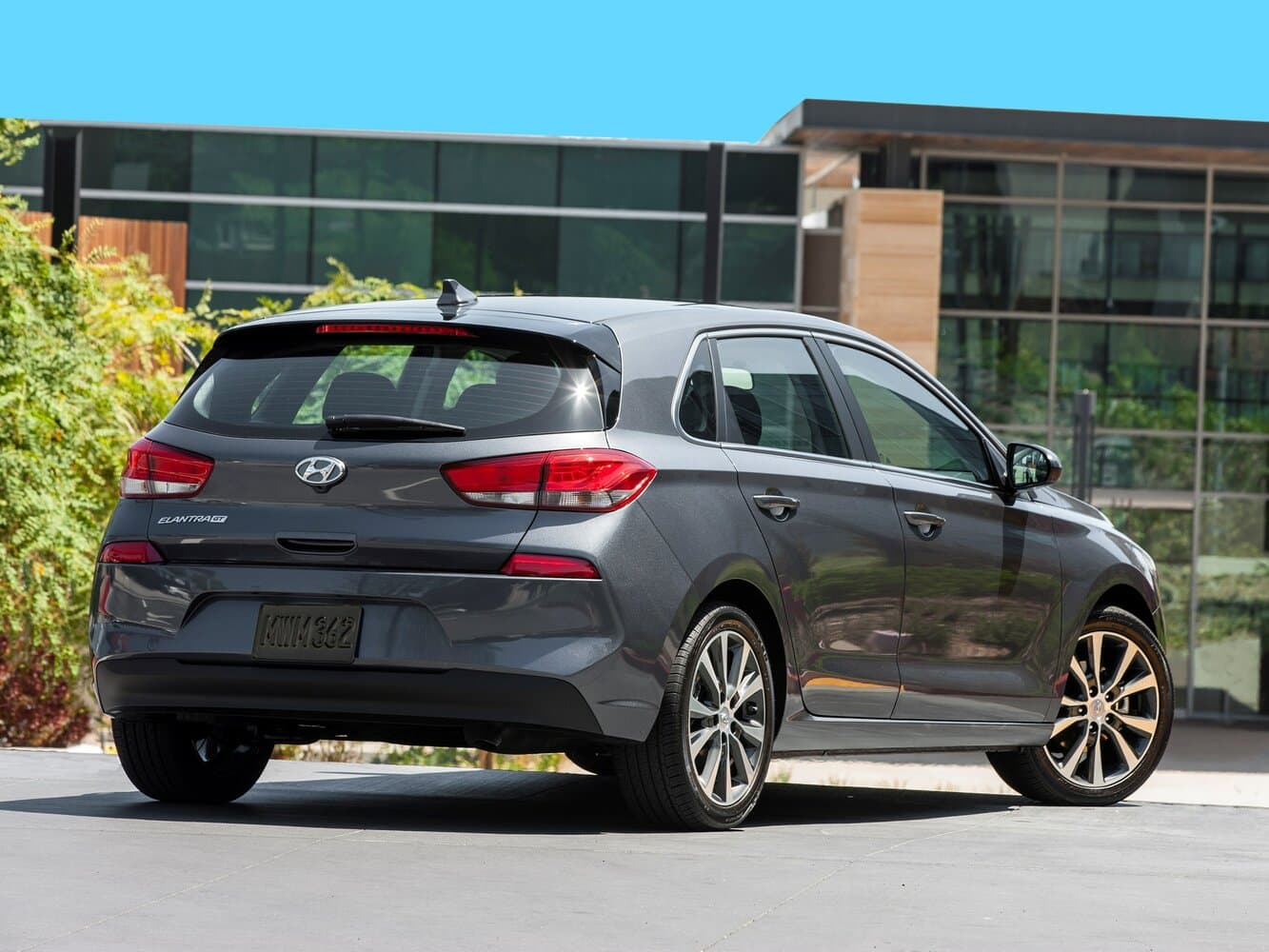 Hyundai Elantra VI (AD) Хэтчбек 5 дв. GT, фото 4