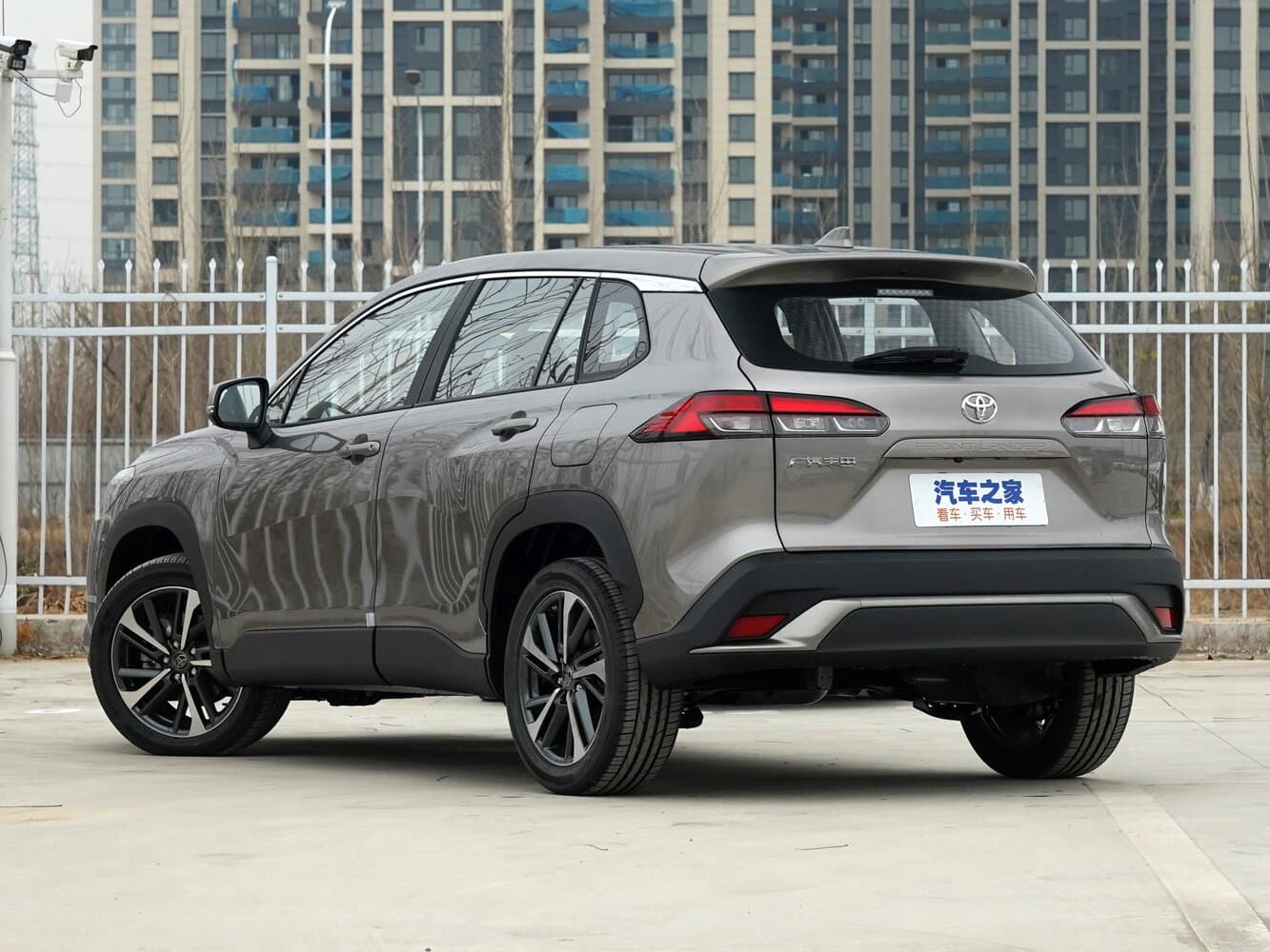 Toyota Frontlander  Внедорожник 5 дв., фото 4