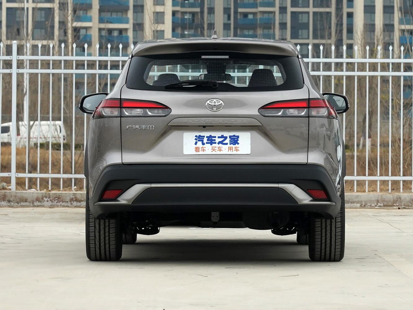 Toyota Frontlander  Внедорожник 5 дв., фото 3