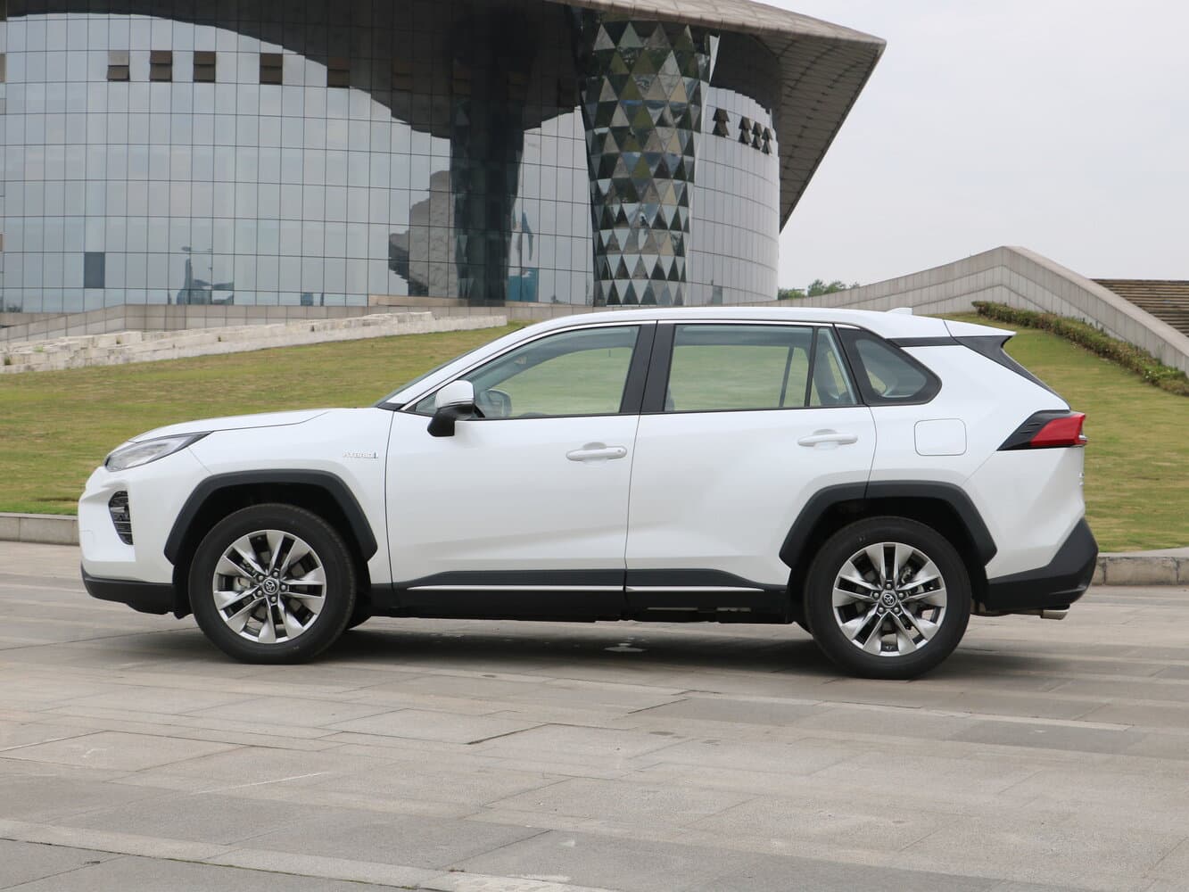 Toyota Wildlander  Внедорожник 5 дв., фото 2