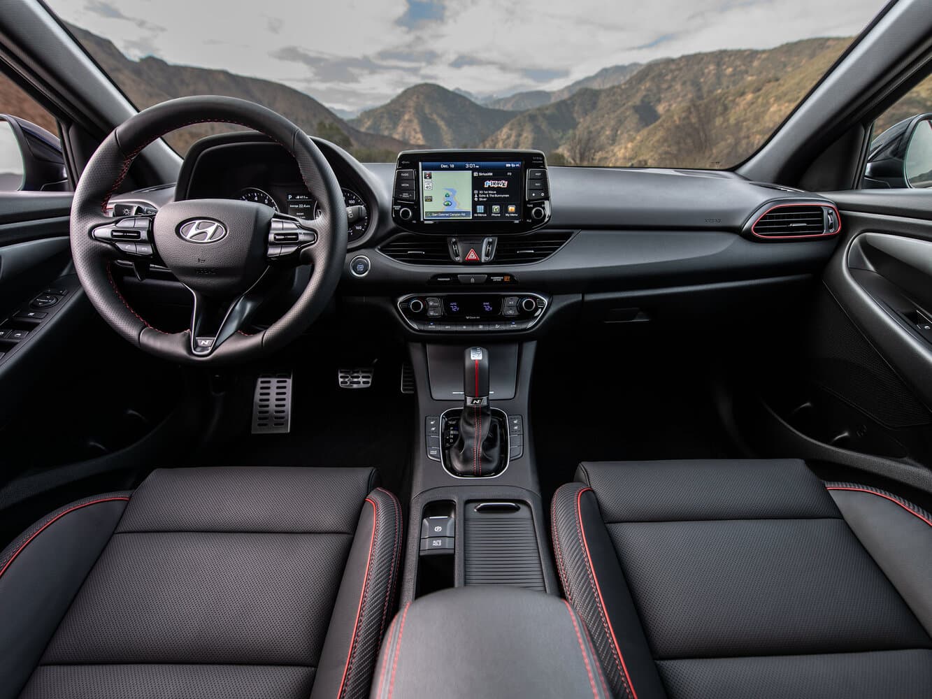 Hyundai Elantra VI (AD) Рестайлинг Хэтчбек 5 дв. GT, фото 6