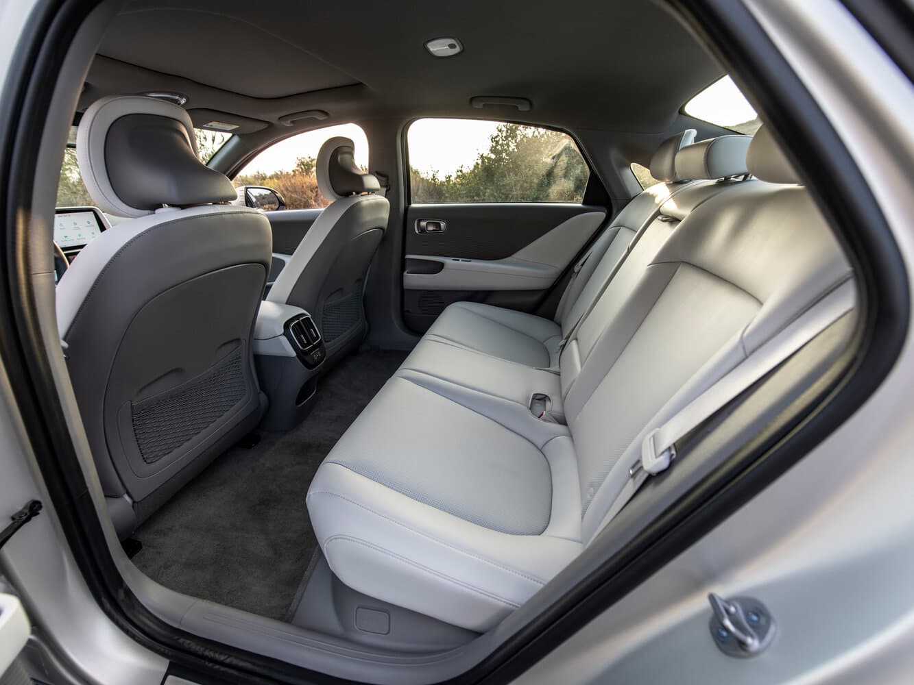 Hyundai IONIQ 6  Фастбек, фото 8