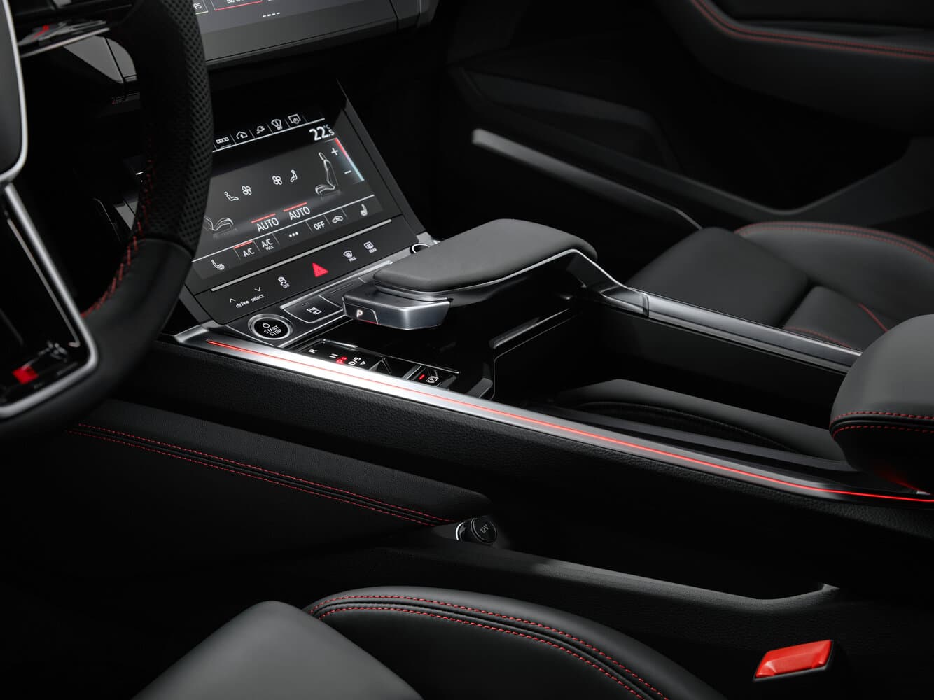 Audi, Q8 e-tron, 2024, фото 3