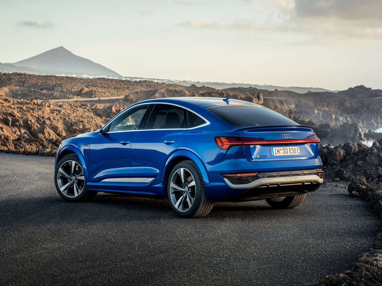 Audi, SQ8 Sportback e-tron, 2023, фото 4