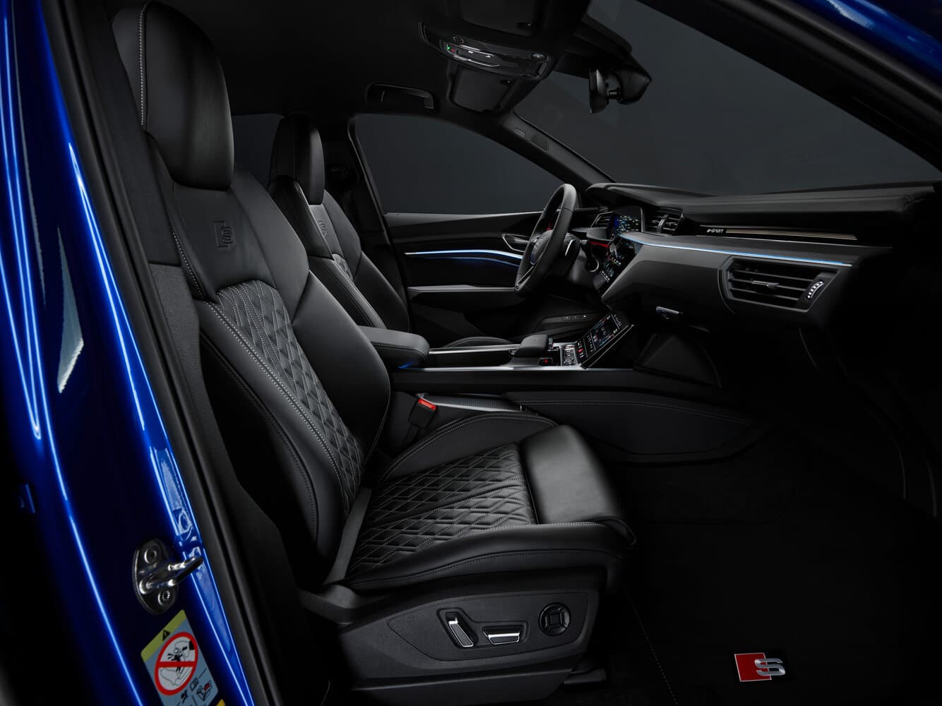 Audi, SQ8 Sportback e-tron, 2023, фото 3
