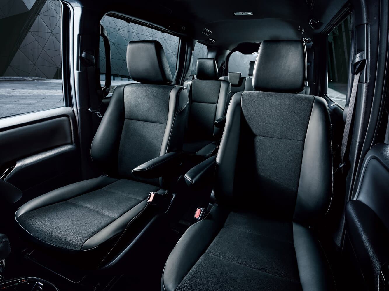 Toyota Noah III (R80) Рестайлинг Минивэн, фото 7