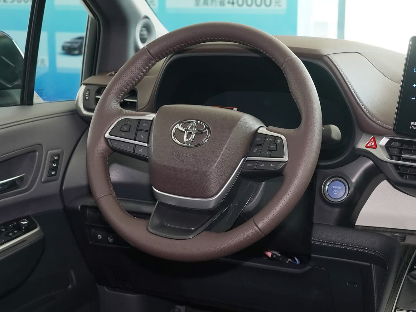 Toyota Granvia XL40 (China Market) Минивэн, фото 10