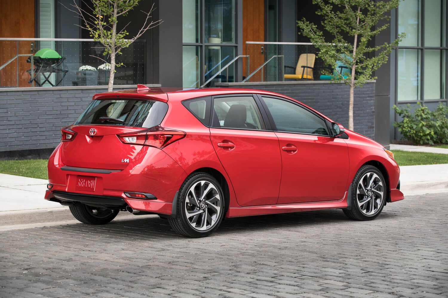 Toyota Corolla XI (E160, E170, E180) Рестайлинг 1 Хэтчбек 5 дв., фото 4
