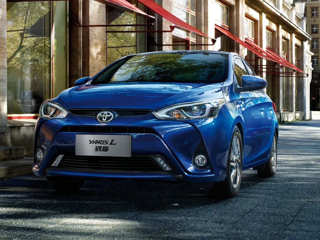 Toyota Yaris XP150 Рестайлинг Седан L, фото 3